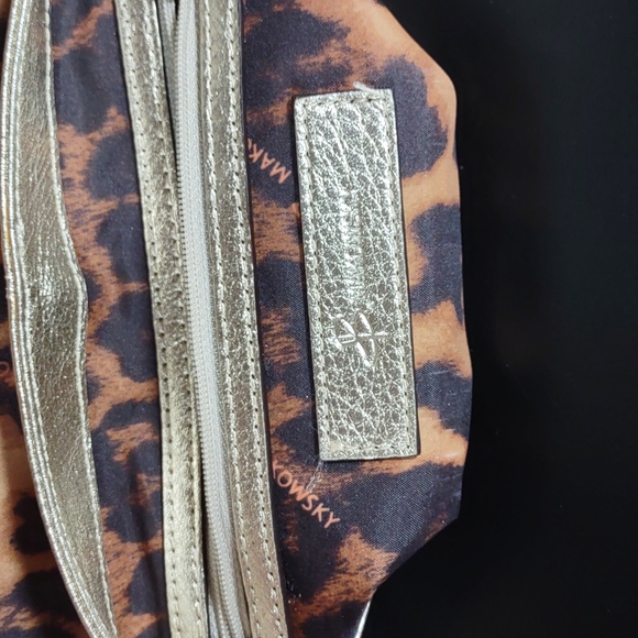 B Makowsky Gold Leather Wristlet - Picture 6 of 6